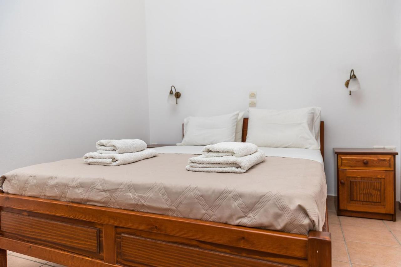 Aqua Naxos Apartments & Suites Agios Prokopios  Exteriör bild