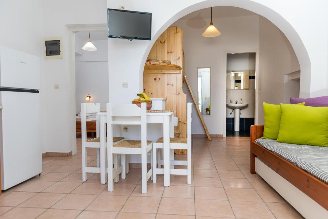 Aqua Naxos Apartments & Suites Agios Prokopios  Exteriör bild