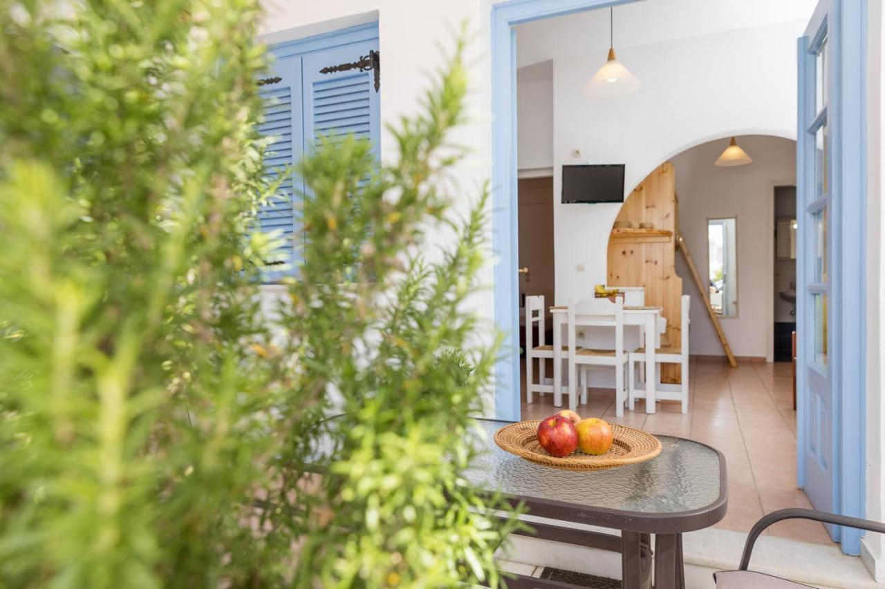 Aqua Naxos Apartments & Suites Agios Prokopios  Exteriör bild
