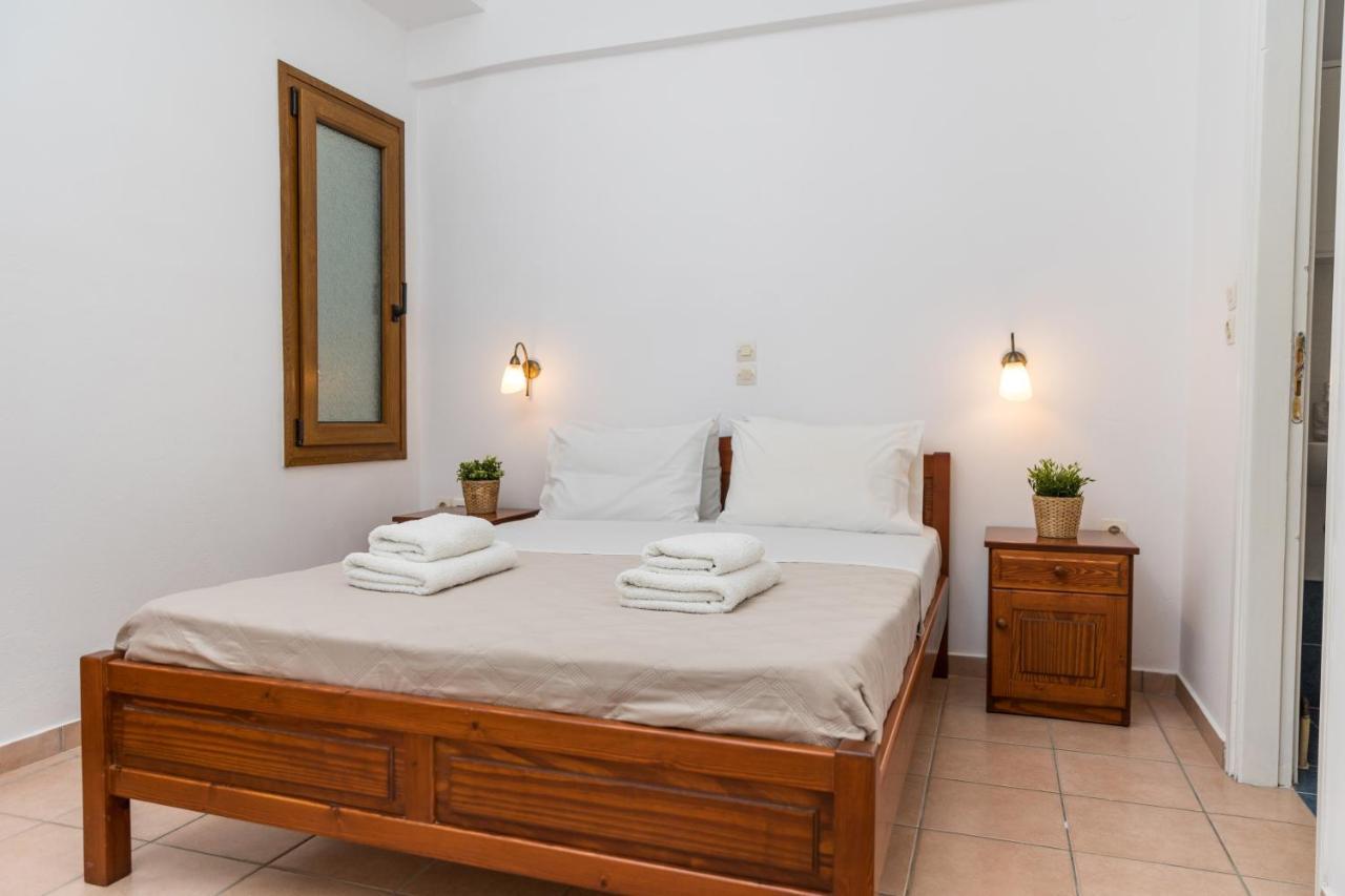 Aqua Naxos Apartments & Suites Agios Prokopios  Exteriör bild