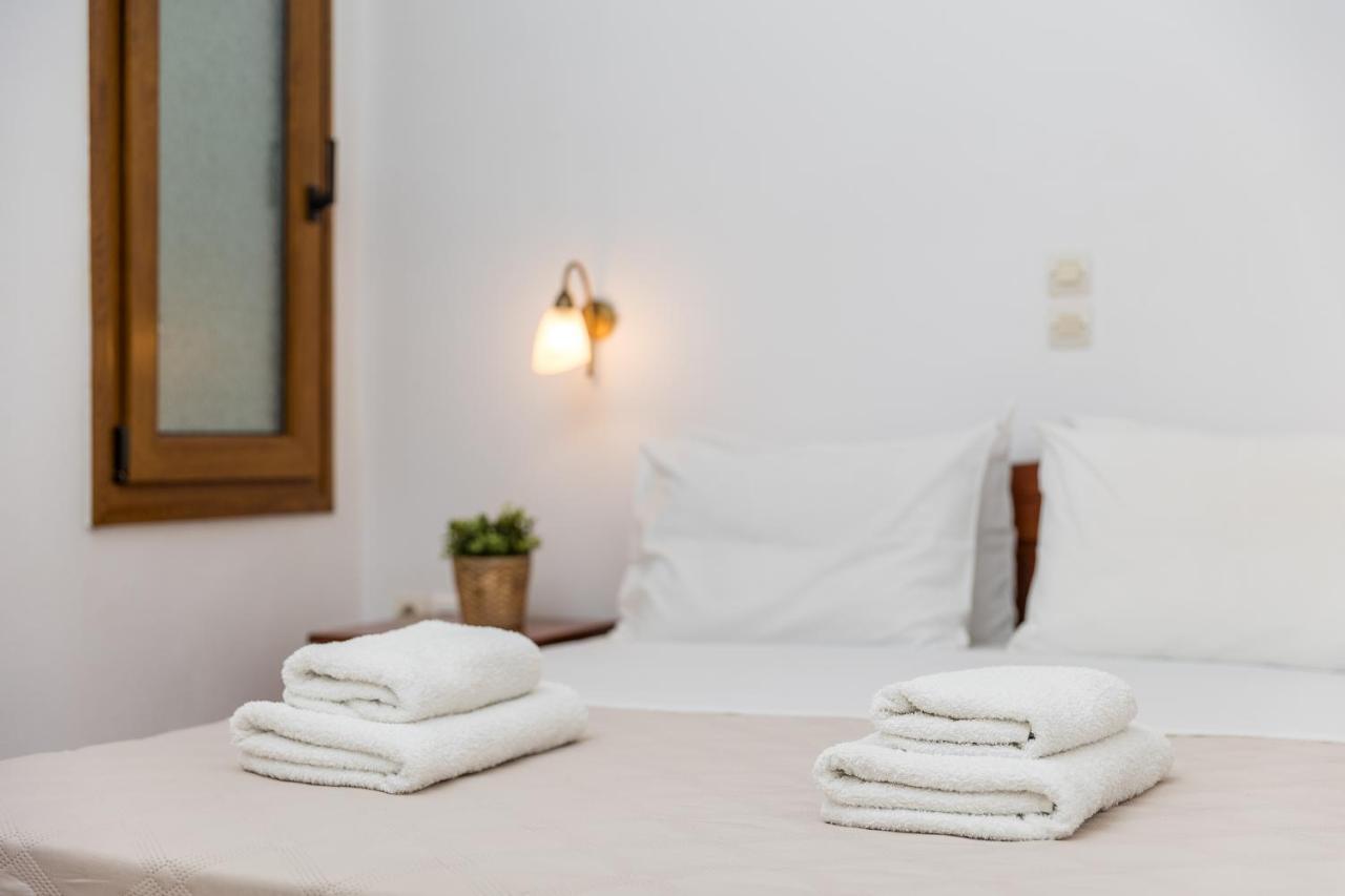 Aqua Naxos Apartments & Suites Agios Prokopios  Exteriör bild