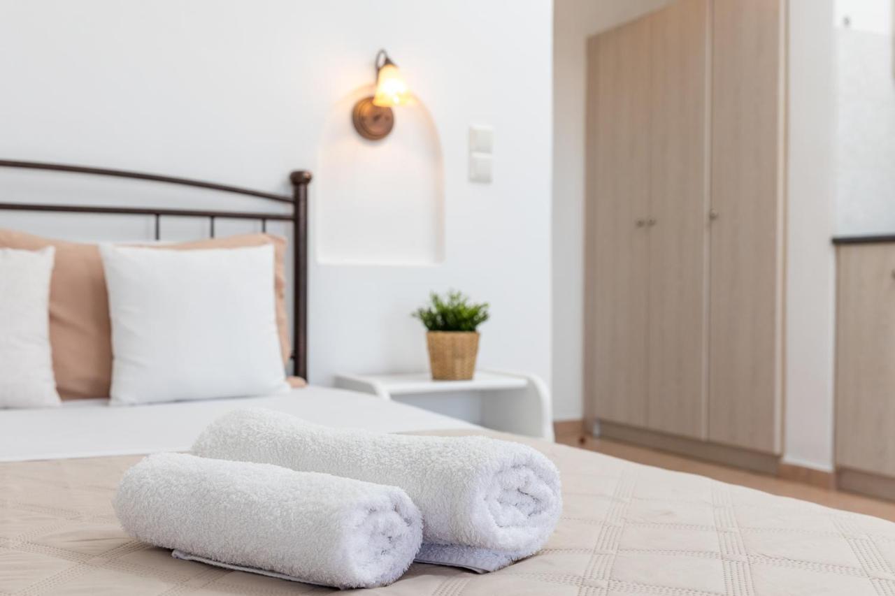 Aqua Naxos Apartments & Suites Agios Prokopios  Exteriör bild