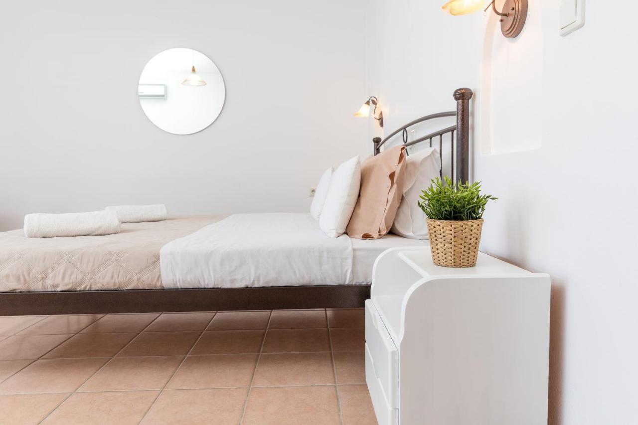 Aqua Naxos Apartments & Suites Agios Prokopios  Exteriör bild